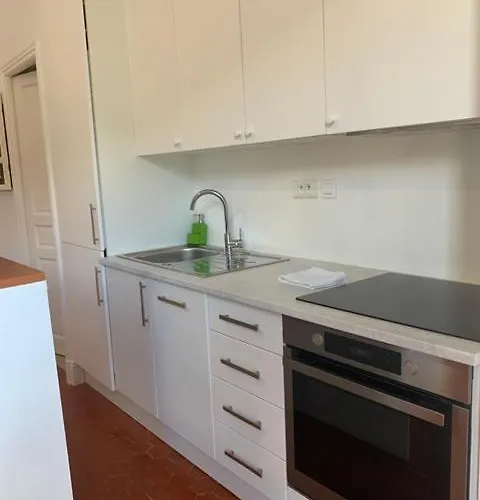 Proche * Μεντόν